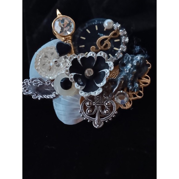 Maximal Art Jewelry - Vintage 1980s Maximal Art  Brooch Pin  RARE Signed